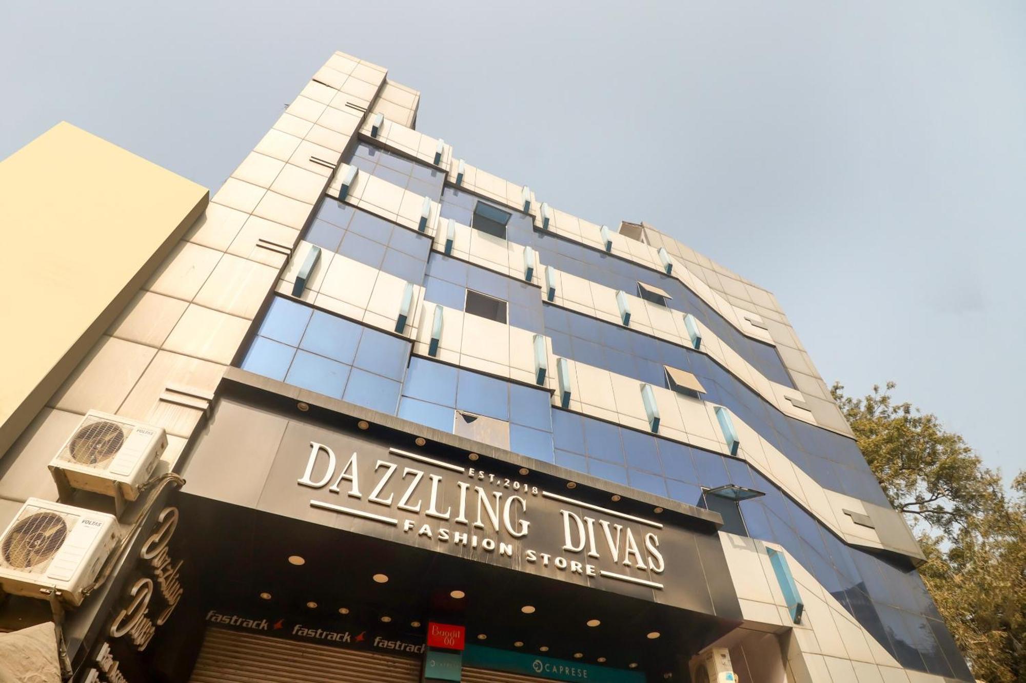 Super Collection O Dolphin Hotel Lucknow Ngoại thất bức ảnh